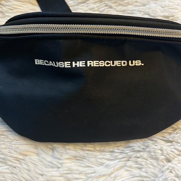Fanny pack “because he rescued us” - Picture 2 of 2